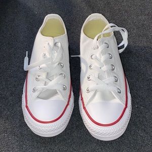 NWT low top white converse